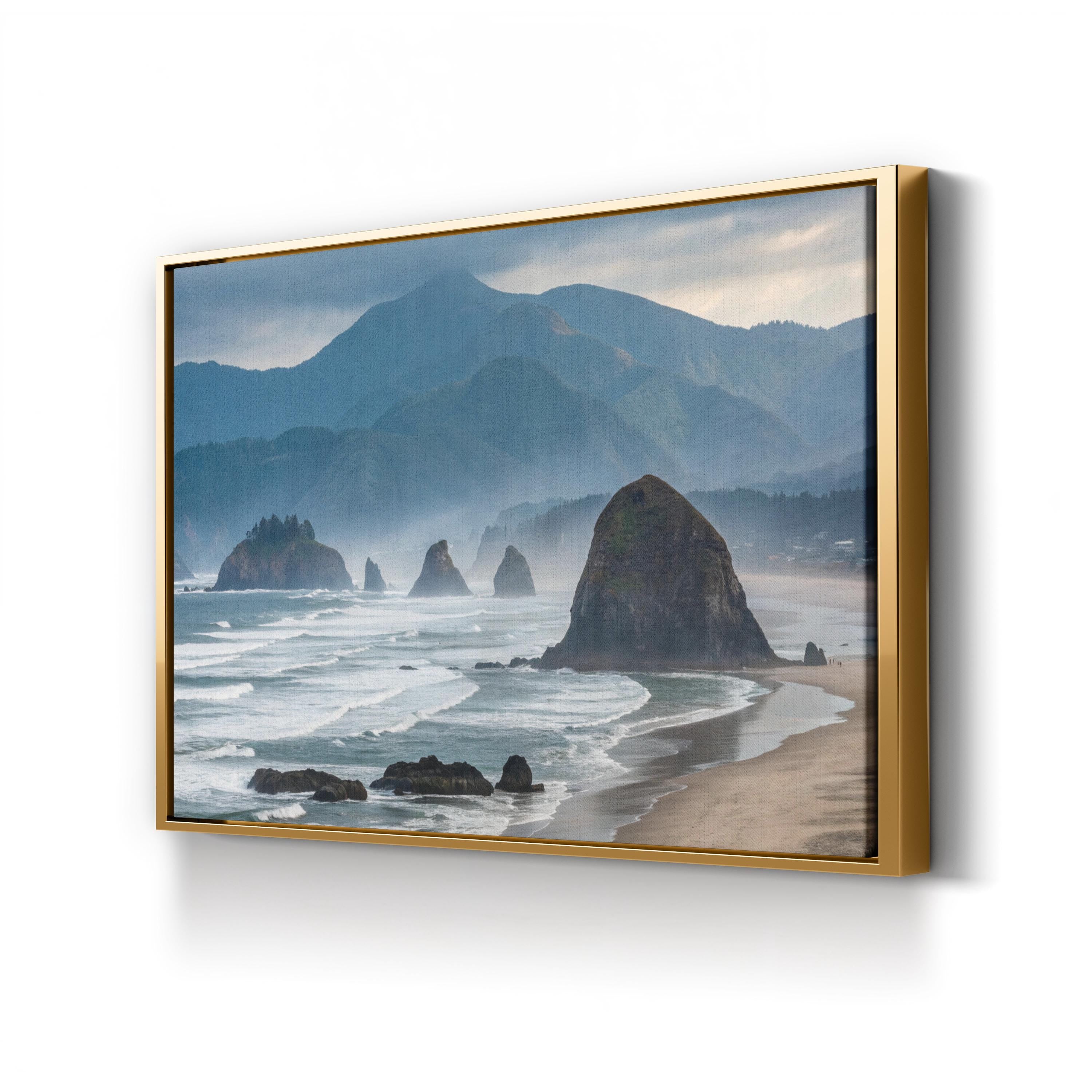 Cannon Beach, Oregon Coast in Pacific Ocean Shoreline