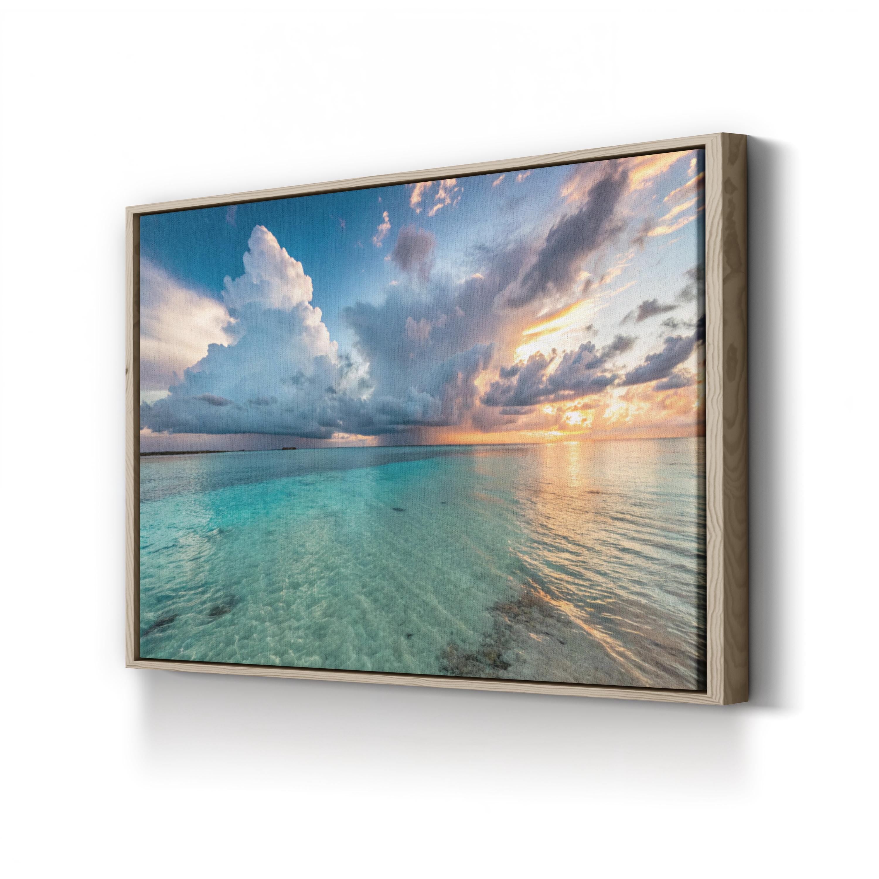 Serene Ocean View in the Caribbean Sea Coastal Seascape Photography